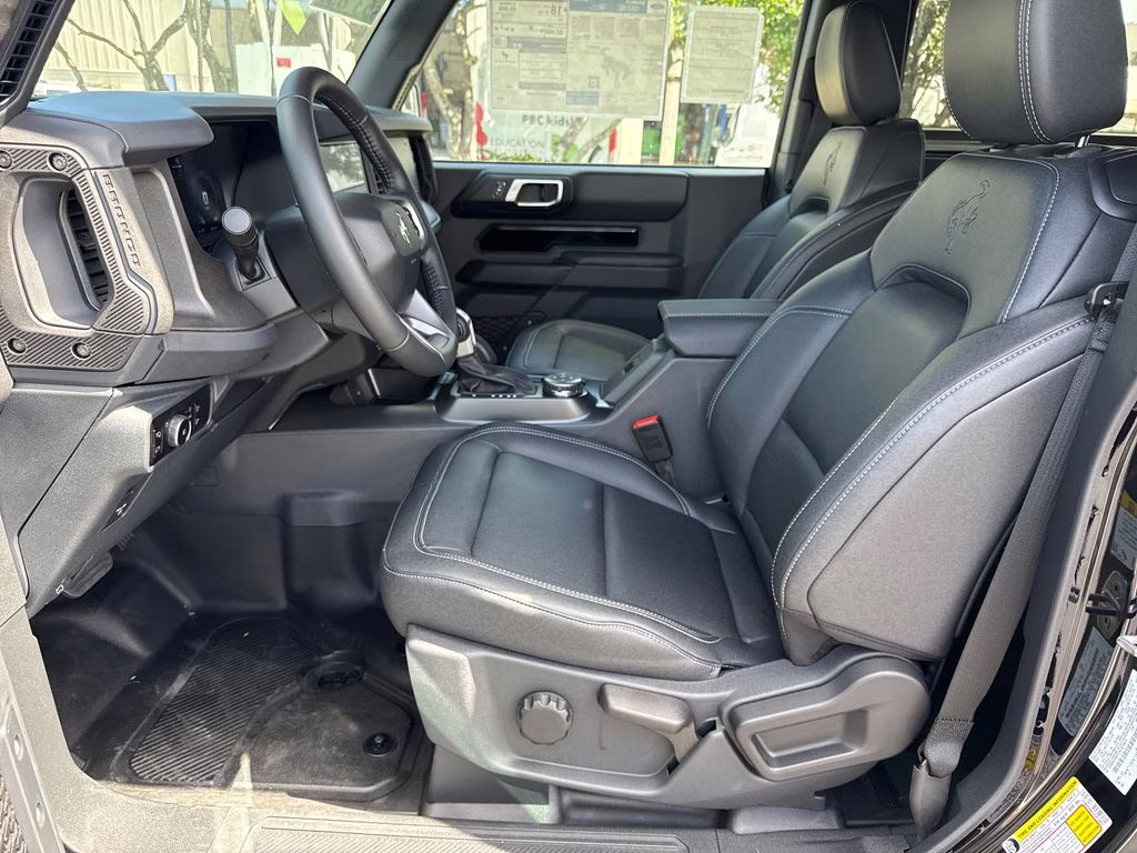 2025 Shadow Black Ford Bronco Badlands 4X4 SUV