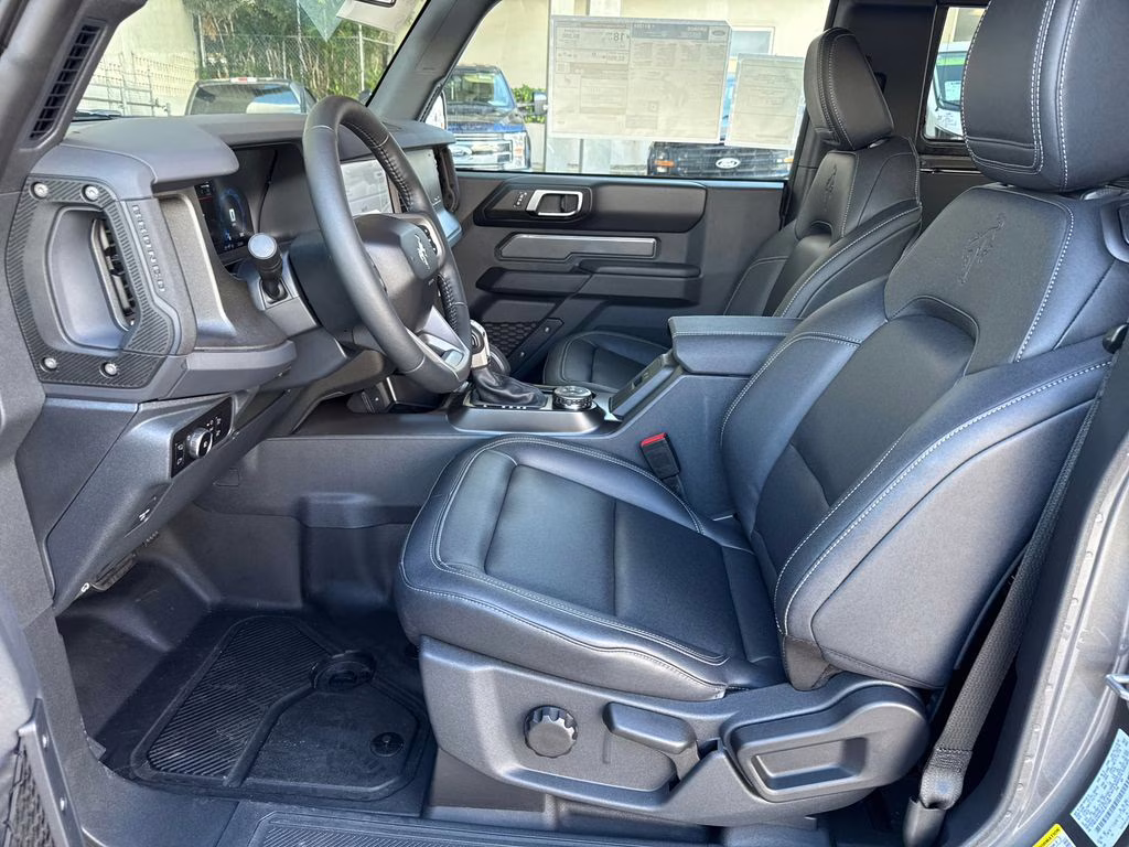 2025 Gray Metallic Ford Bronco Badlands 4X4 SUV