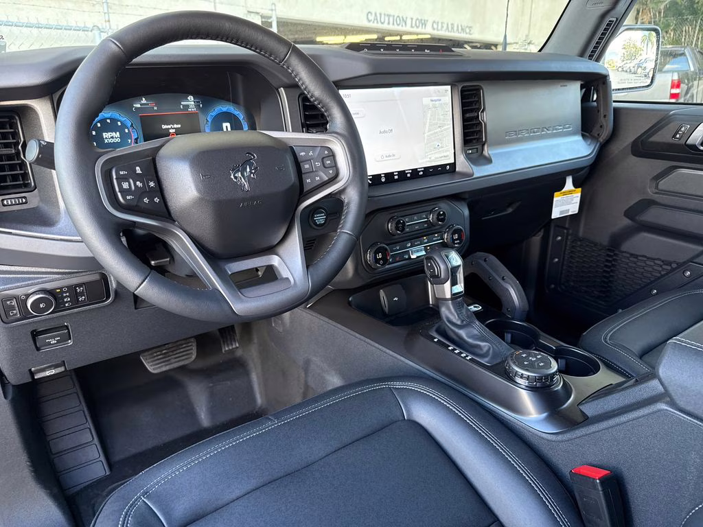 2025 Gray Metallic Ford Bronco Badlands 4X4 SUV