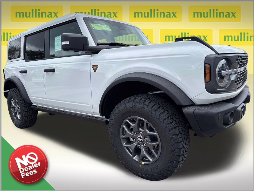 2025 Oxford White Ford Bronco Badlands 4X4 SUV