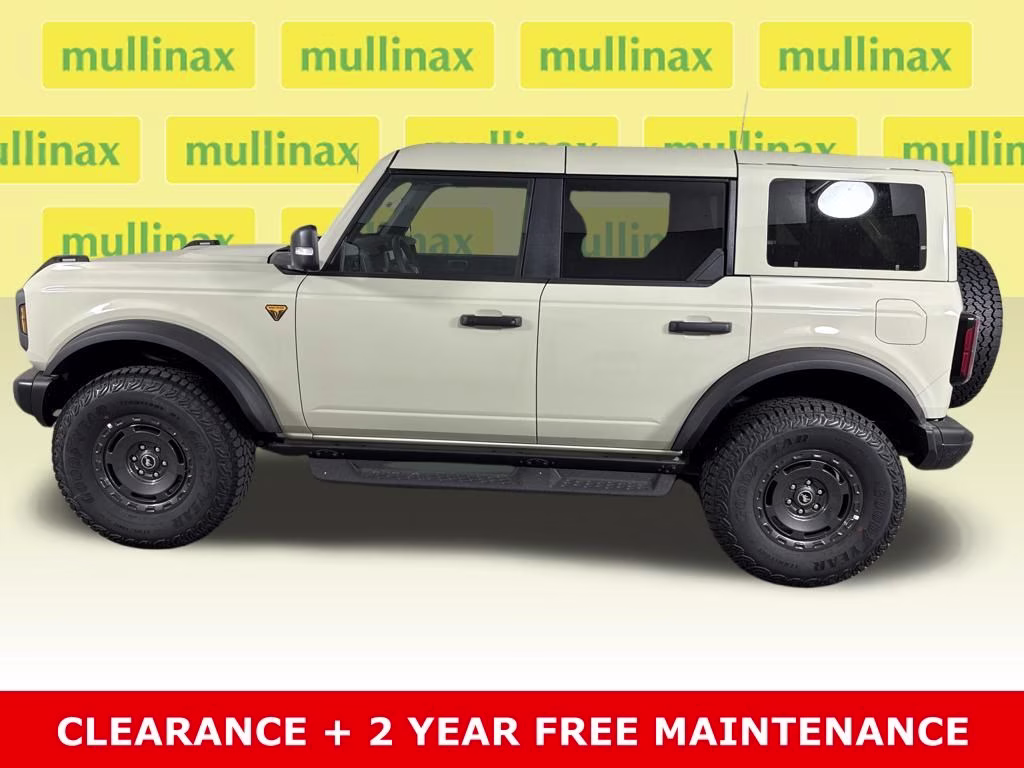 2025 Desert Sand Ford Bronco Badlands 4X4 SUV