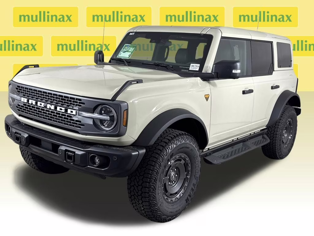 2025 Desert Sand Ford Bronco Badlands 4X4 SUV