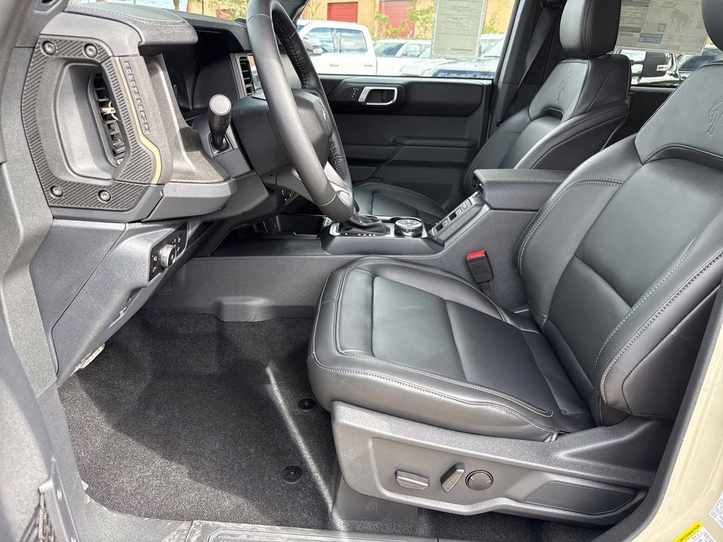 2025 Desert Sand Ford Bronco Badlands 4X4 SUV