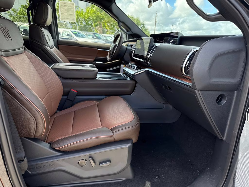 2025 Agate Black Metallic Ford Expedition Max King Ranch 4X4 SUV