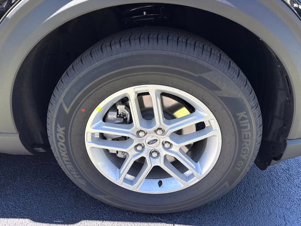 2026 Agate Black Metallic Ford Explorer Active RWD SUV