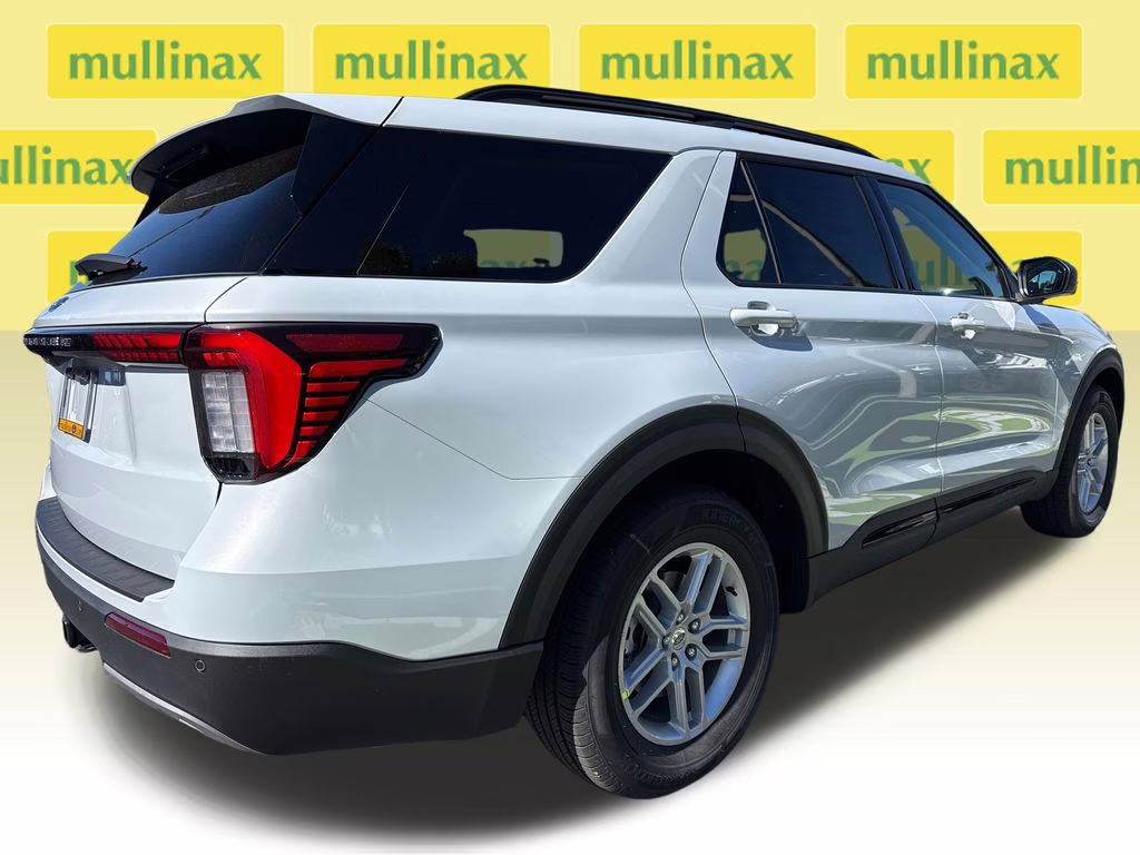 2026 Space White Metallic Ford Explorer Active RWD SUV