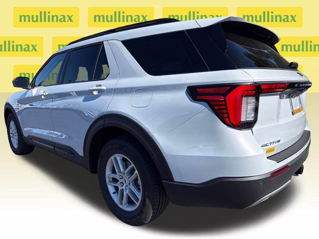 2026 Space White Metallic Ford Explorer Active RWD SUV