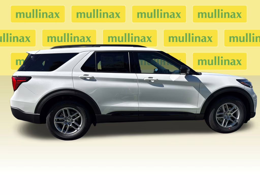 2026 Star White Metallic Tri-Coat Ford Explorer Active RWD SUV