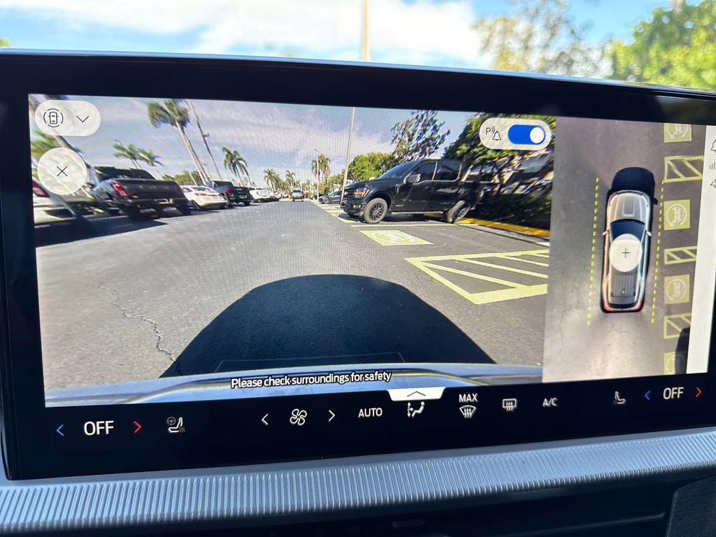 2026 Star White Metallic Tri-Coat Ford Explorer Platinum RWD SUV