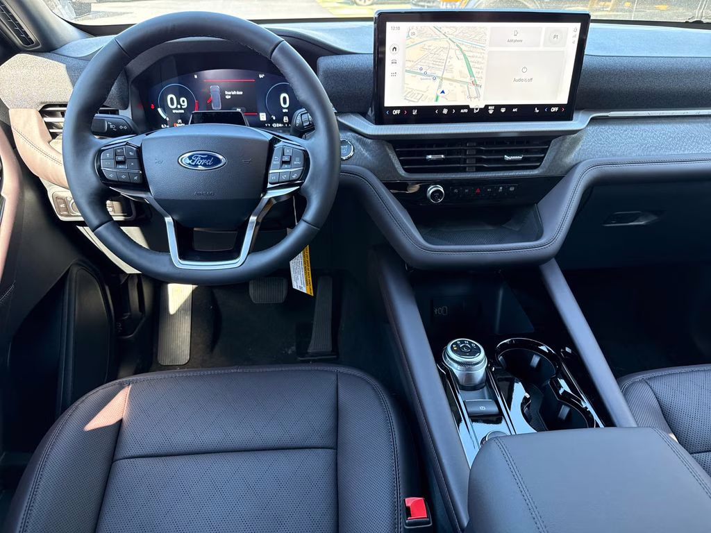 2026 Star White Metallic Tri-Coat Ford Explorer Platinum RWD SUV