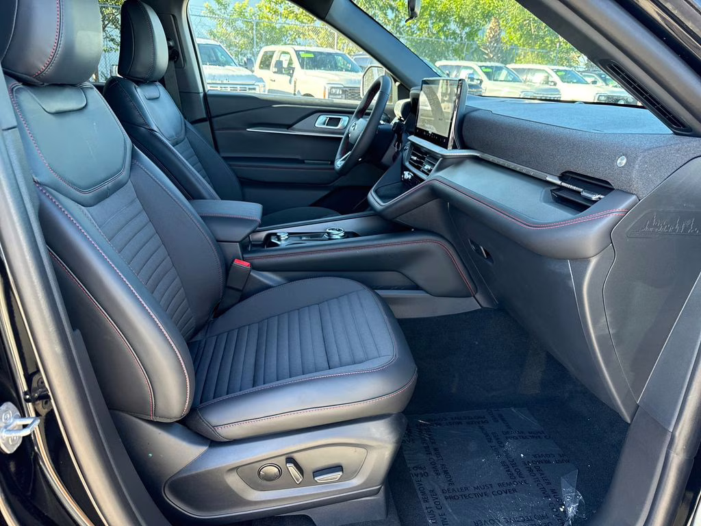 2026 Agate Black Metallic Ford Explorer ST-Line RWD SUV