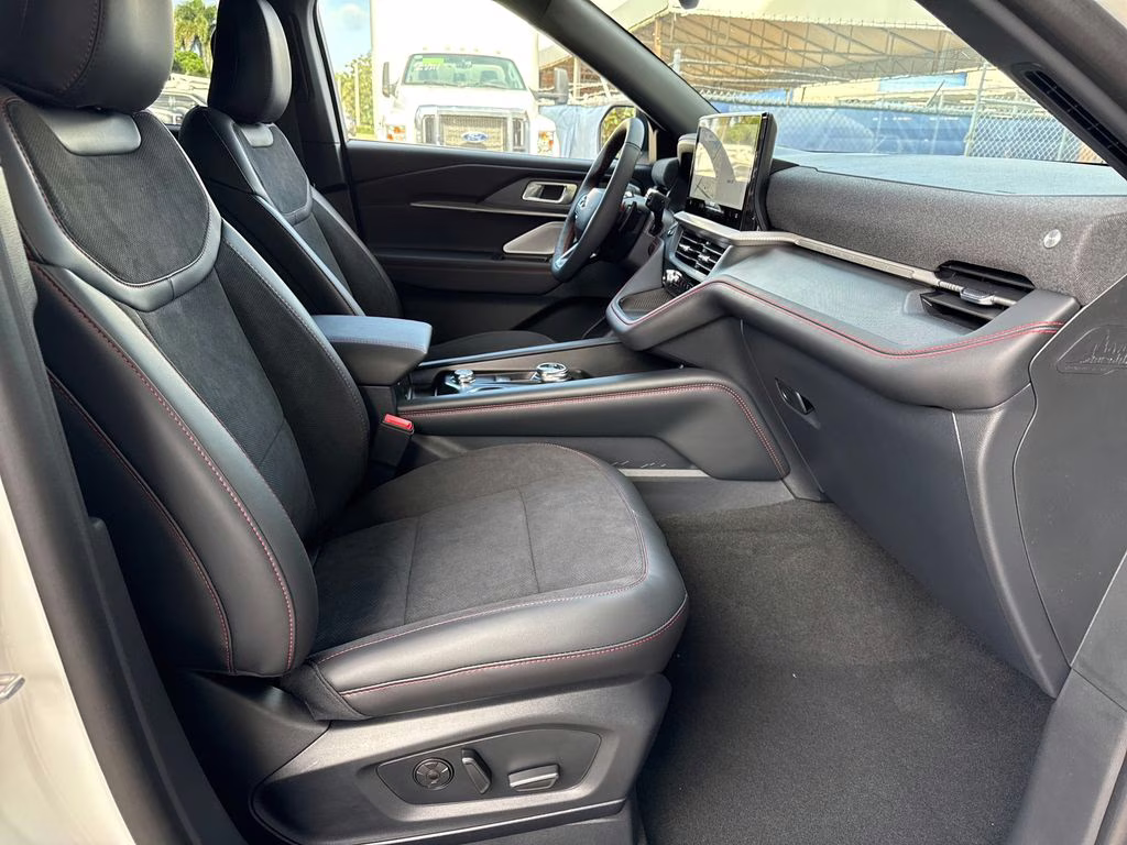 2026 Star White Metallic Tri-Coat Ford Explorer ST RWD SUV