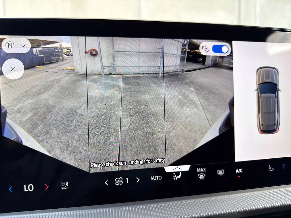 2026 Star White Metallic Tri-Coat Ford Explorer ST RWD SUV