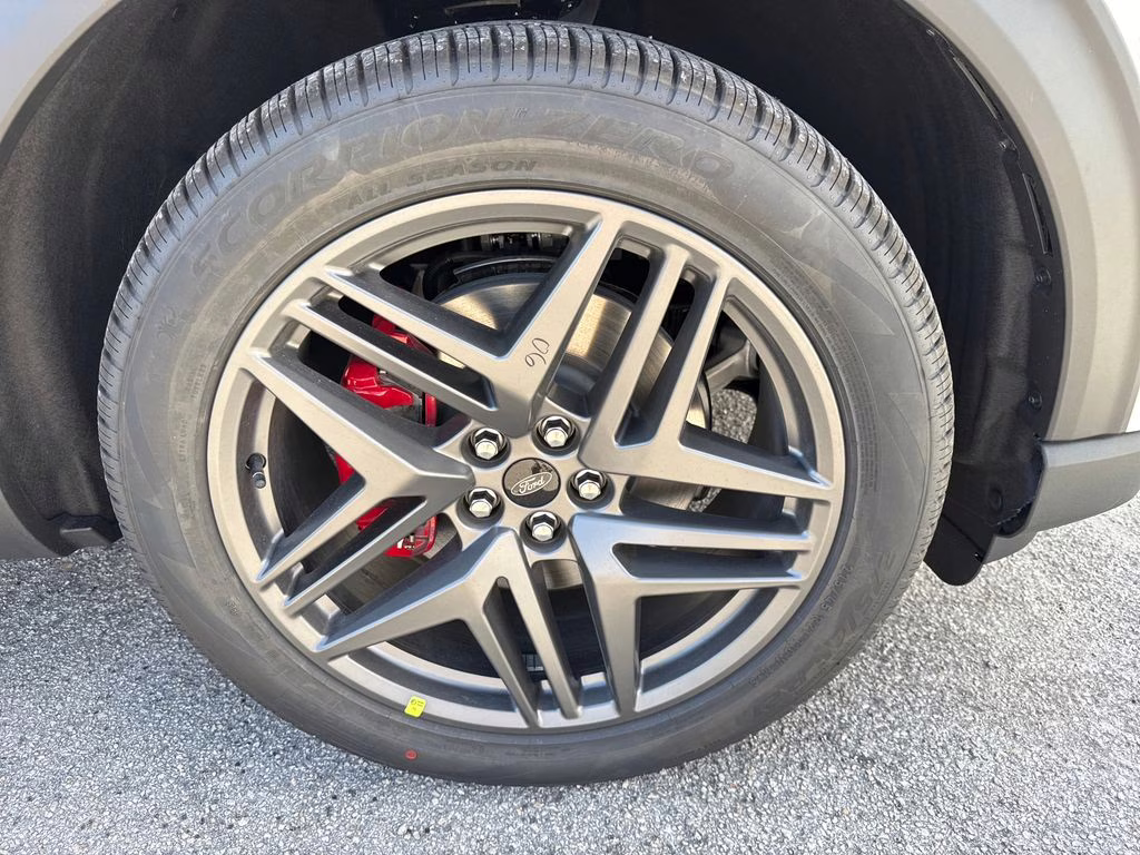 2026 Star White Metallic Tri-Coat Ford Explorer ST RWD SUV