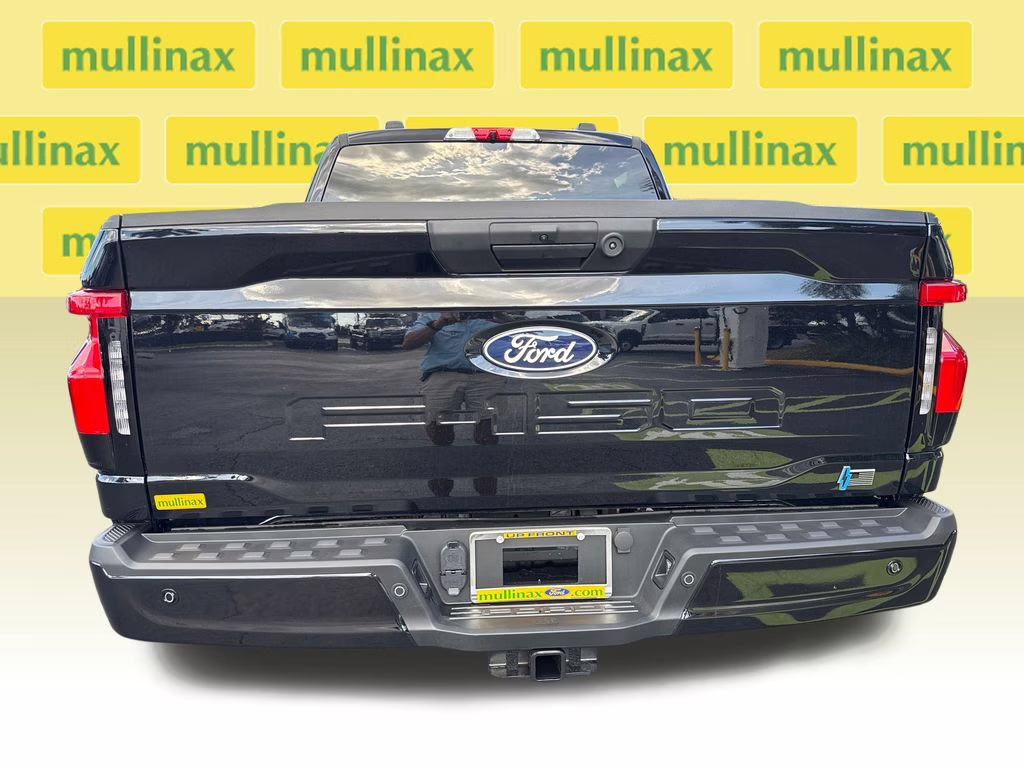 2025 Agate Black Metallic Ford F-150 Lightning Flash AWD Truck