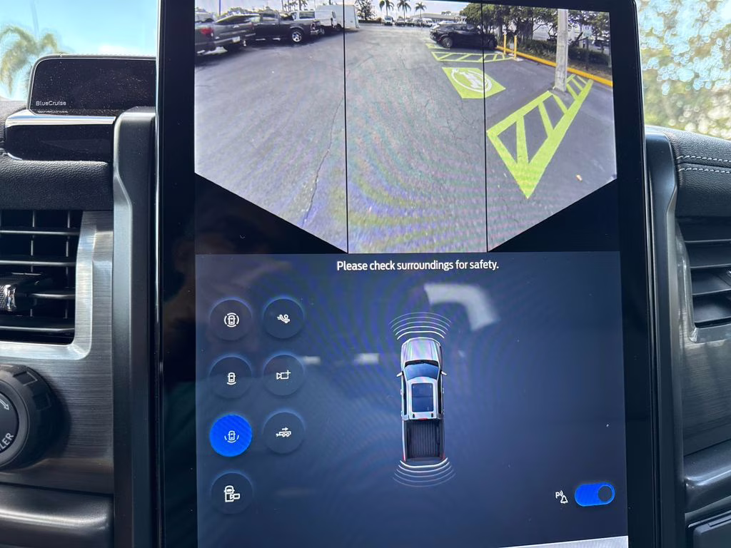 2025 Agate Black Metallic Ford F-150 Lightning Flash AWD Truck