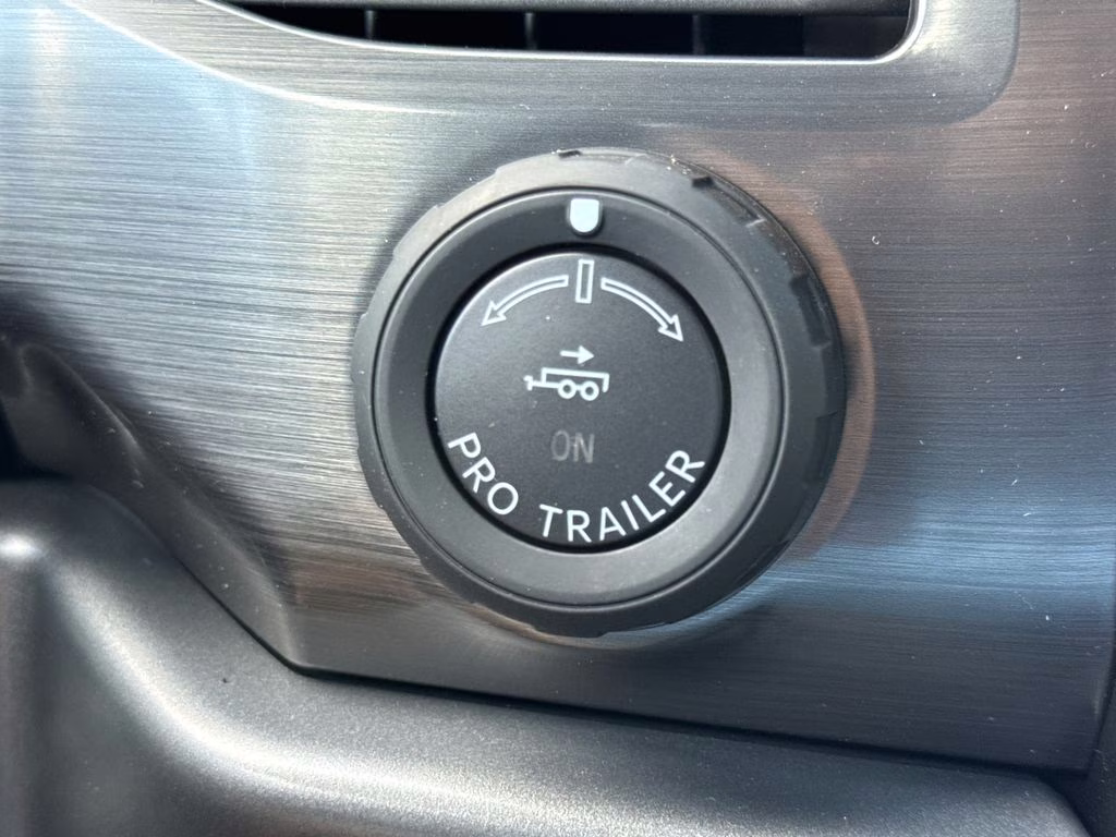 2025 Agate Black Metallic Ford F-150 Lightning Flash AWD Truck