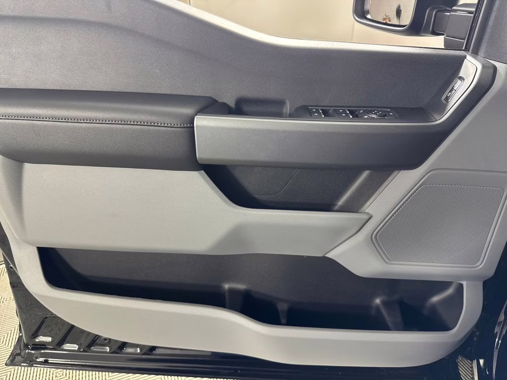 2026 Agate Black Metallic Ford Super Duty F-250 SRW STX 4X4 Truck