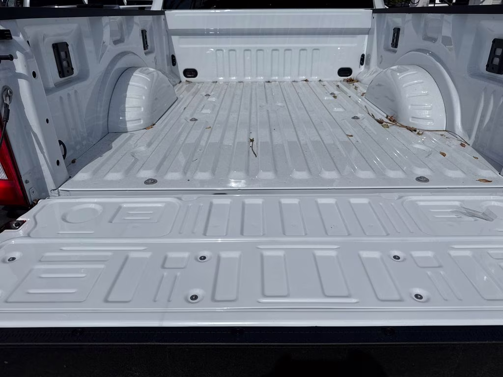 2026 Oxford White Ford Super Duty F-250 SRW XL 4X4 Truck