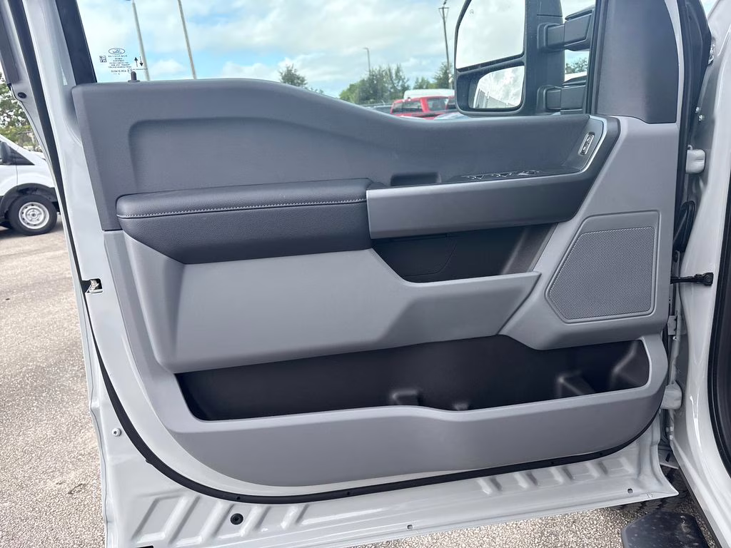 2026 Avalanche Ford Super Duty F-250 SRW STX 4X4 Truck