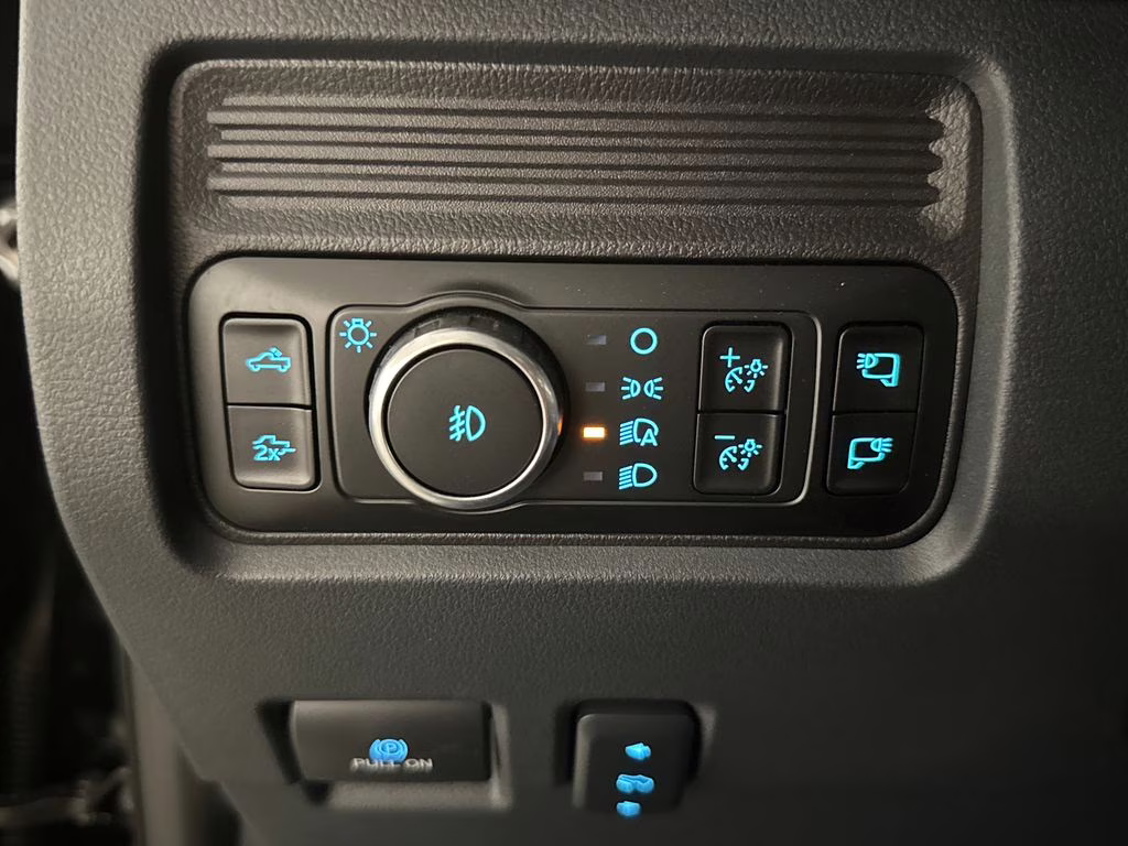 2026 Agate Black Metallic Ford Super Duty F-250 SRW Lariat 4X4 Truck