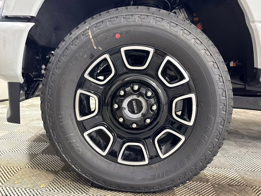 2026 Avalanche Ford Super Duty F-250 SRW Platinum 4X4 Truck