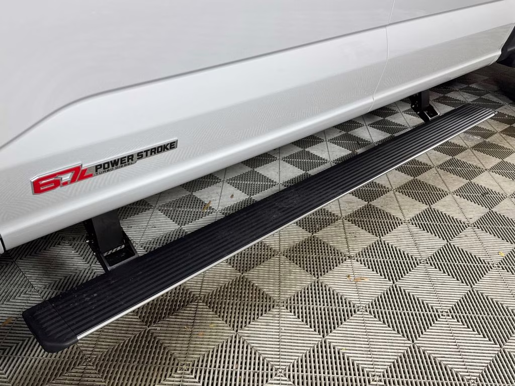 2026 Avalanche Ford Super Duty F-250 SRW Platinum 4X4 Truck