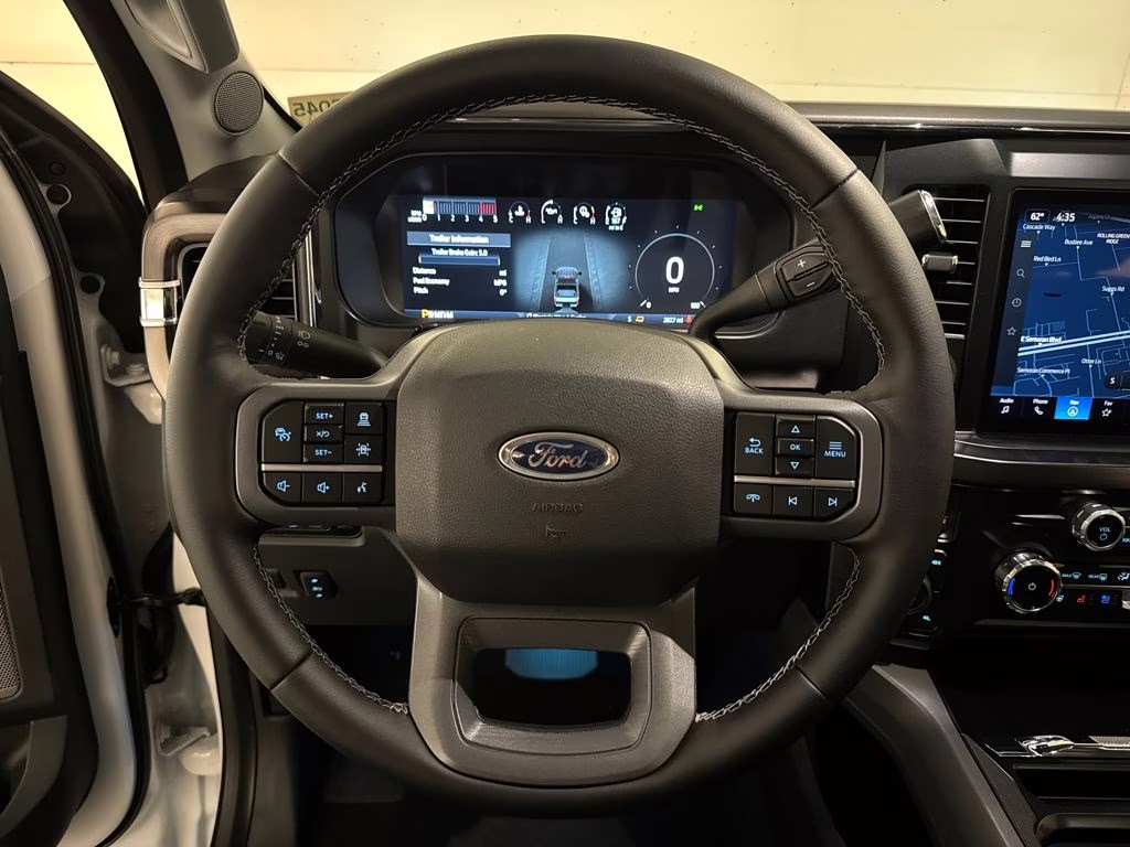 2026 Oxford White Ford Super Duty F-250 SRW Lariat 4X4 Truck