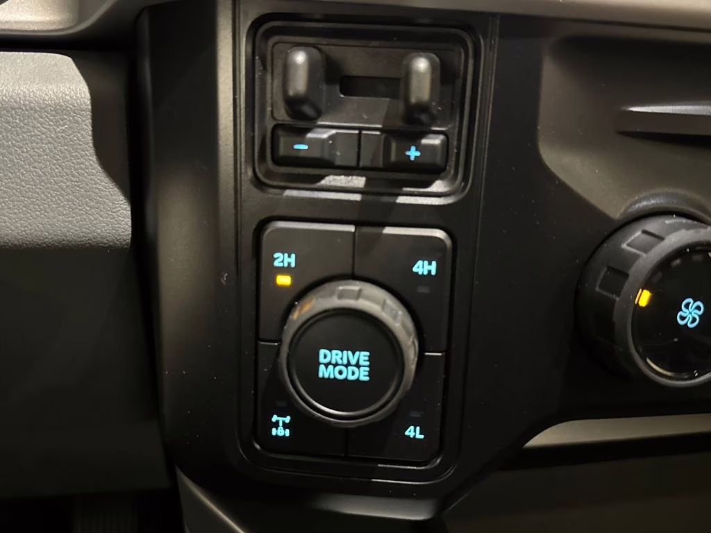 2026 Gray Metallic Ford Super Duty F-250 SRW XLT 4X4 Truck