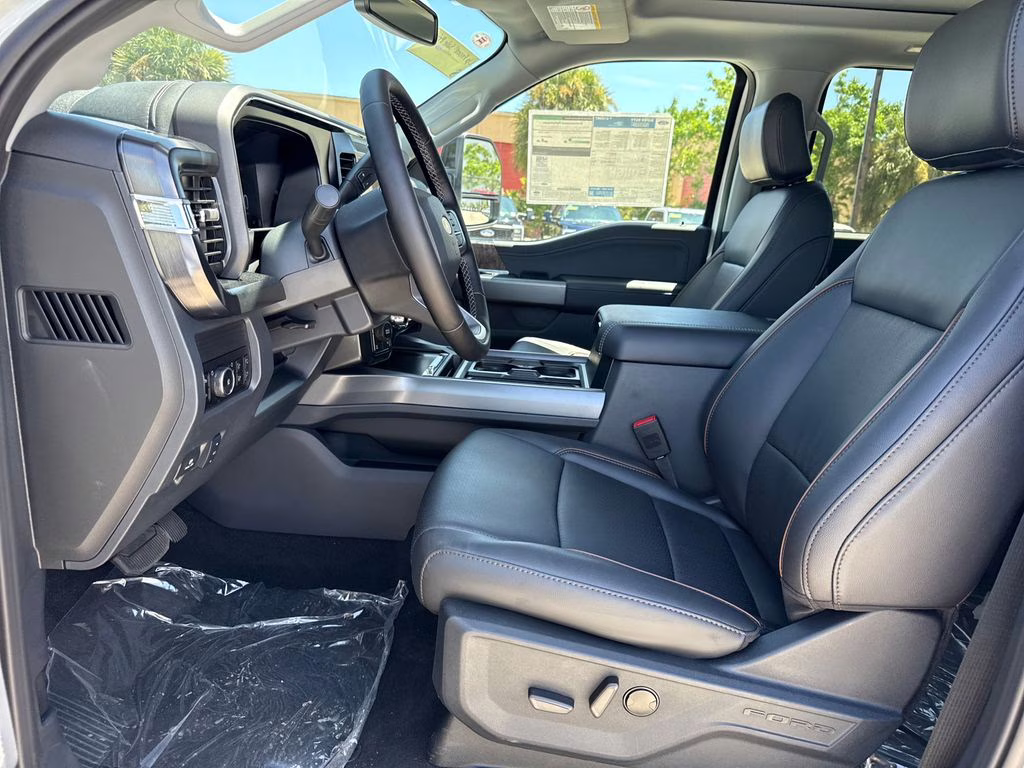 2026 Star White Metallic Tri-Coat Ford Super Duty F-250 SRW Lariat 4X4 Truck