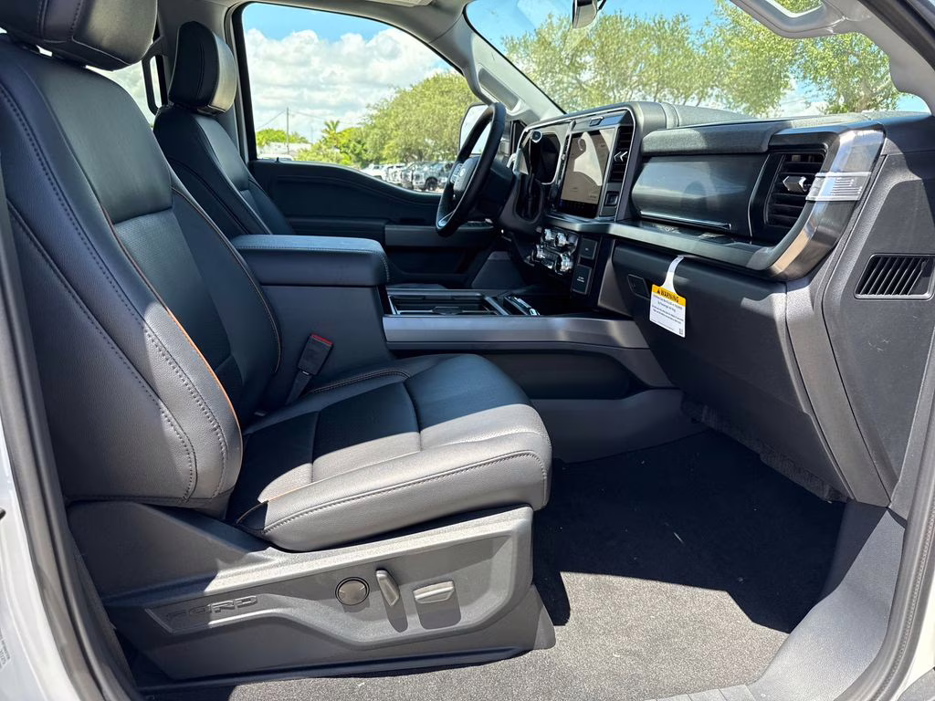 2026 Star White Metallic Tri-Coat Ford Super Duty F-250 SRW Lariat 4X4 Truck