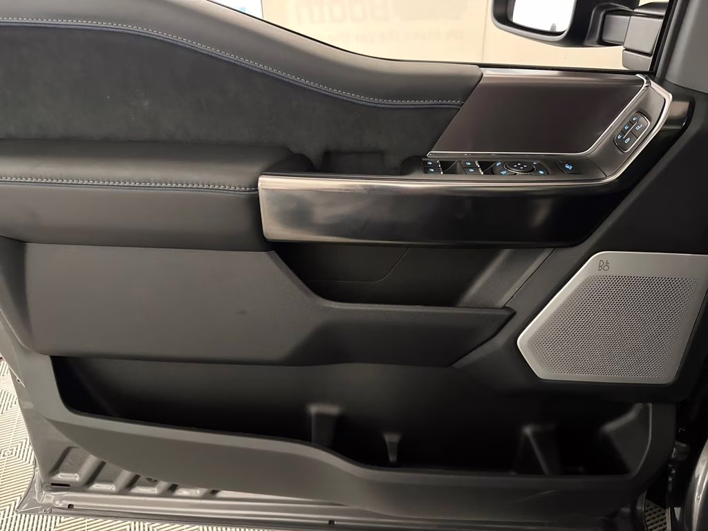 2026 Carbonized Gray Metallic Ford Super Duty F-350 SRW Platinum 4X4 Truck