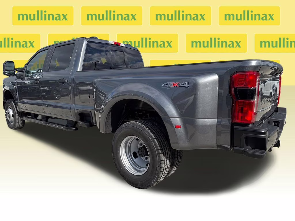 2026 Gray Metallic Ford Super Duty F-350 DRW XL 4X4 Truck