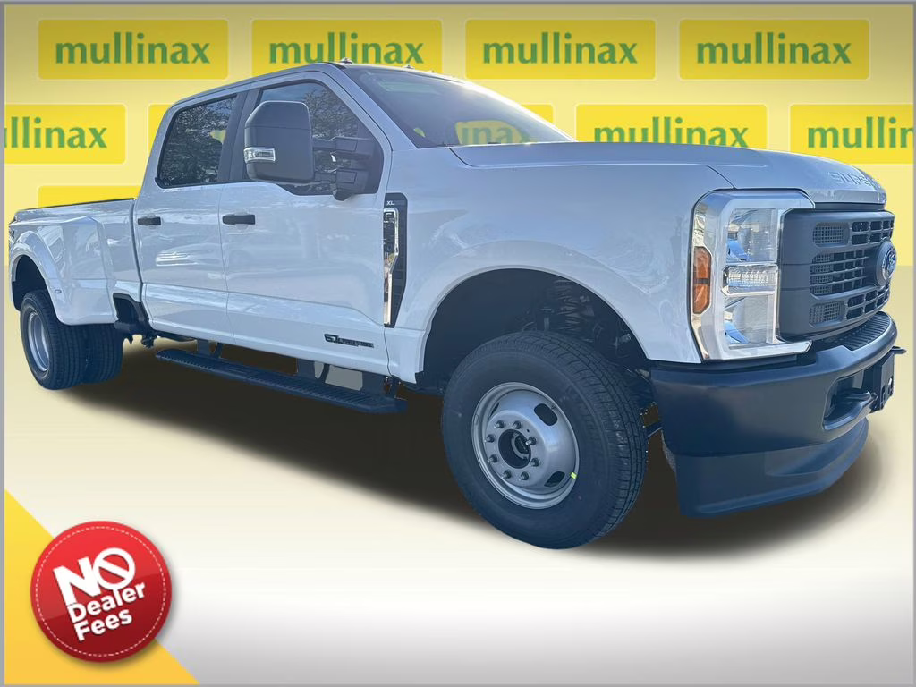 2026 Oxford White Ford Super Duty F-350 DRW XL 4X4 Truck