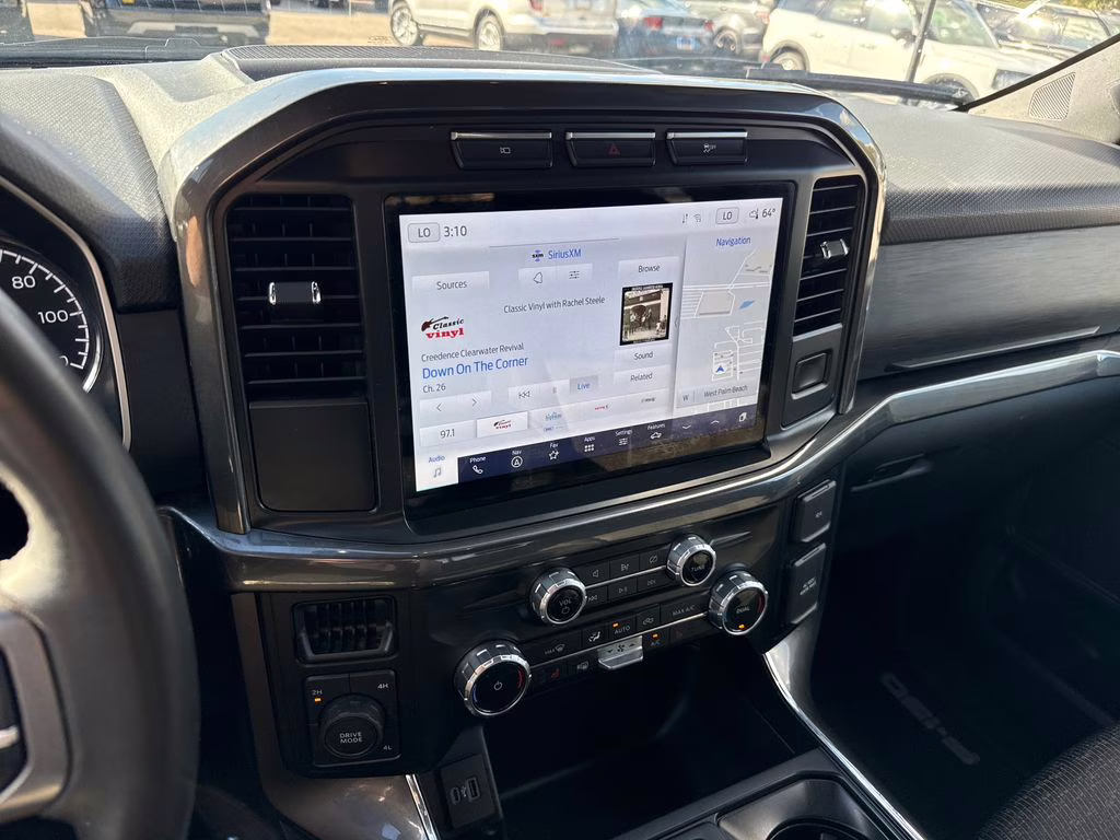 2023 Iconic Silver Metallic Ford F-150 XLT 4X4 Truck