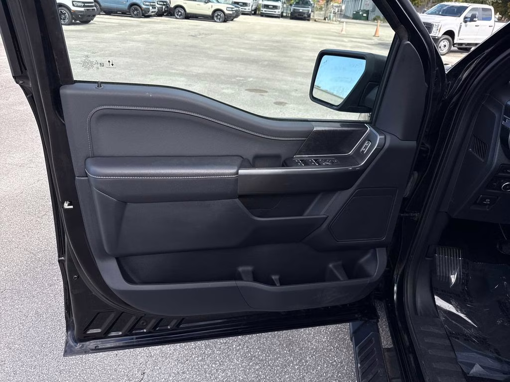 2022 Agate Black Metallic Ford F-150 XLT 4X4 Truck