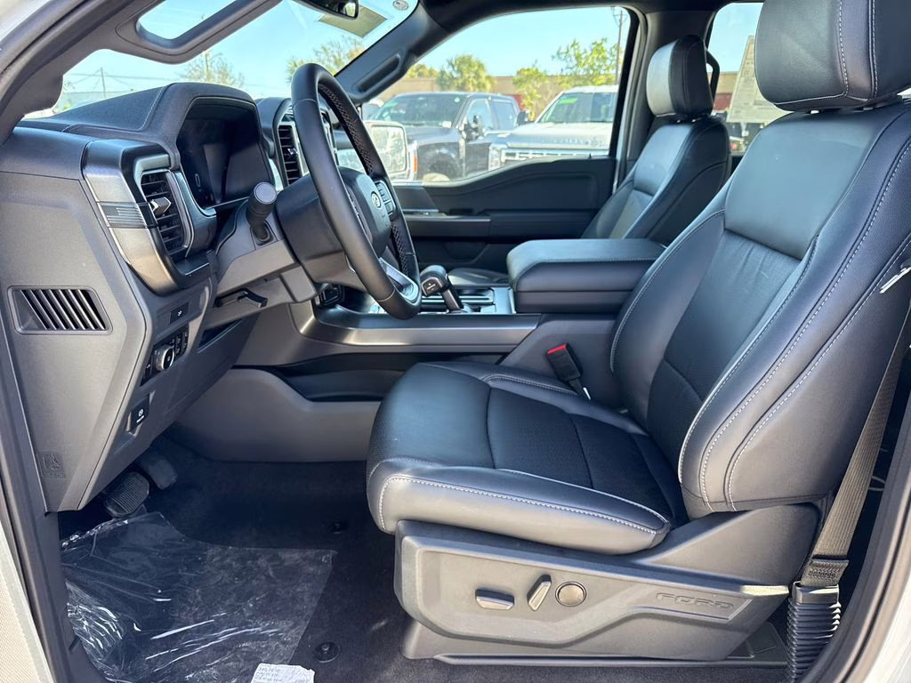 2026 Oxford White Ford F-150 Lariat RWD Truck