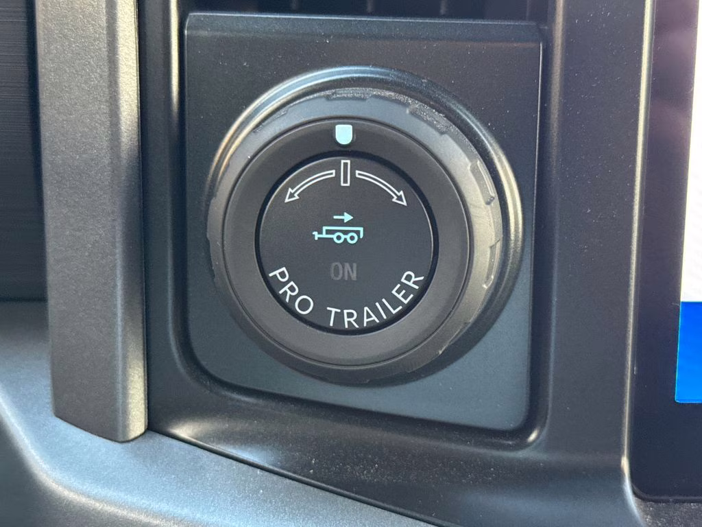 2025 Space White Metallic Ford F-150 XLT 4X4 Truck