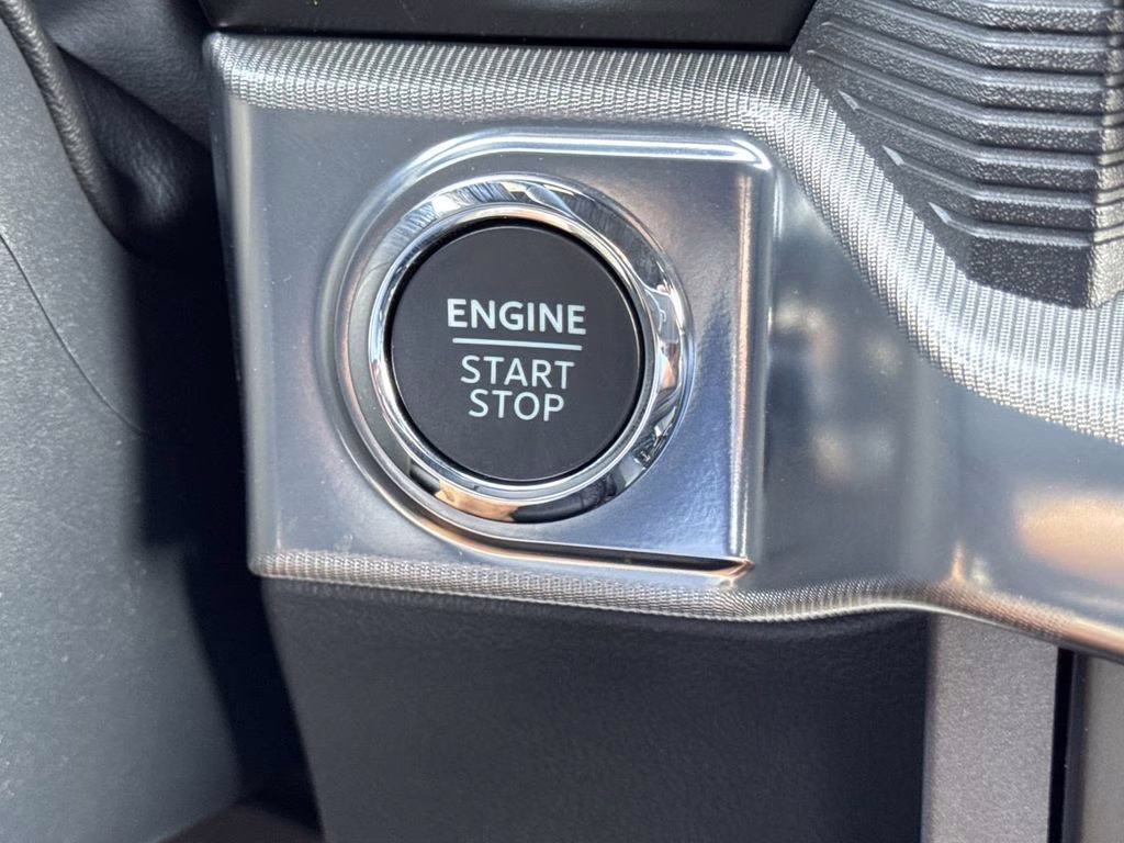 2025 Agate Black Metallic Ford F-150 Lariat 4X4 Truck