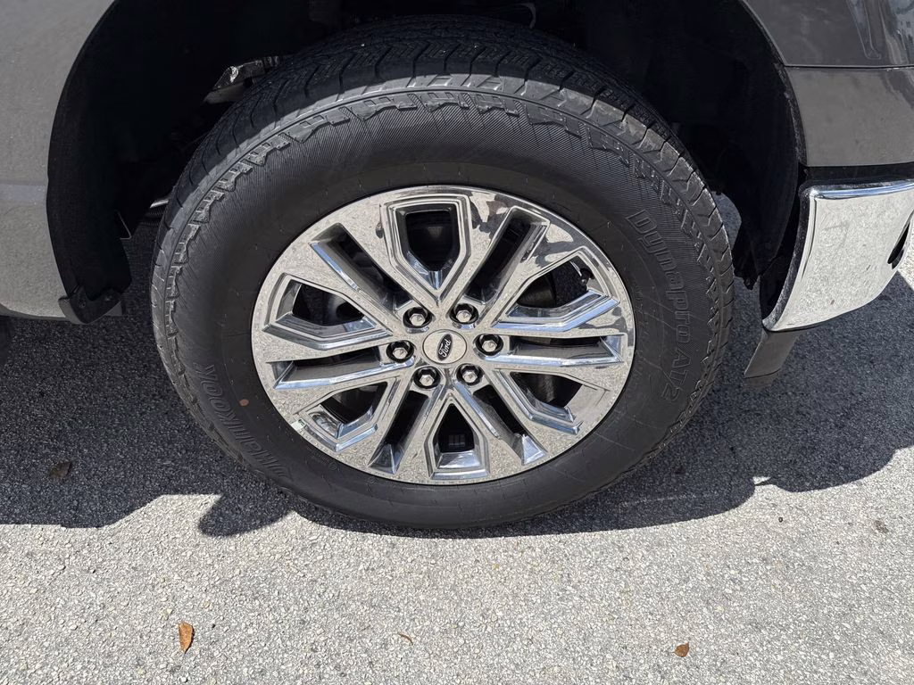 2025 Carbonized Gray Metallic Ford F-150 Lariat 4X4 Truck