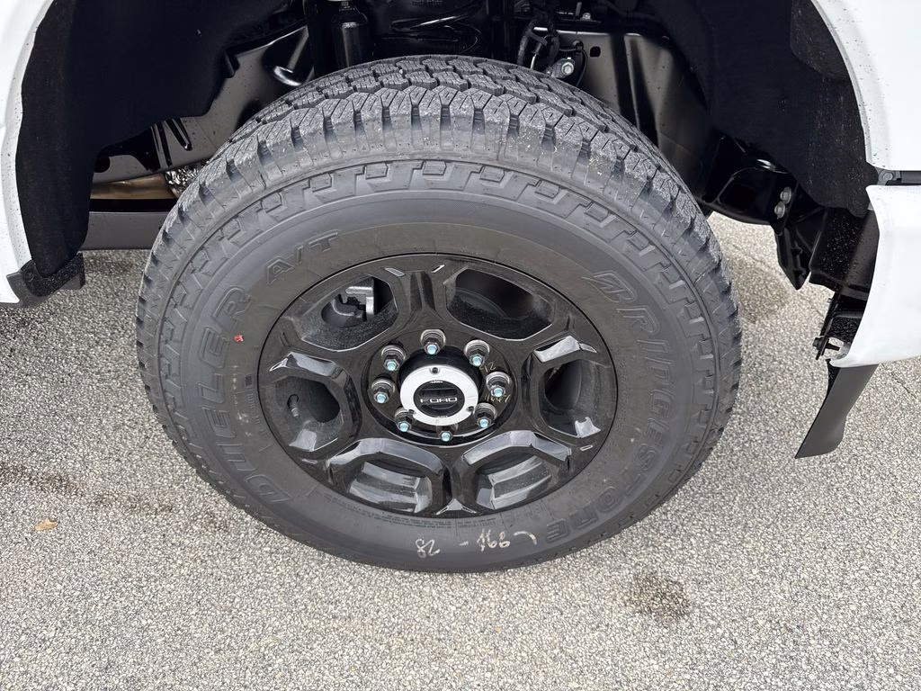 2025 Oxford White Ford Super Duty F-350 SRW STX 4X4 Truck