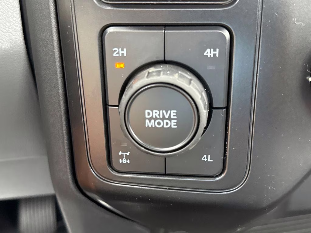 2025 Oxford White Ford Super Duty F-350 SRW STX 4X4 Truck