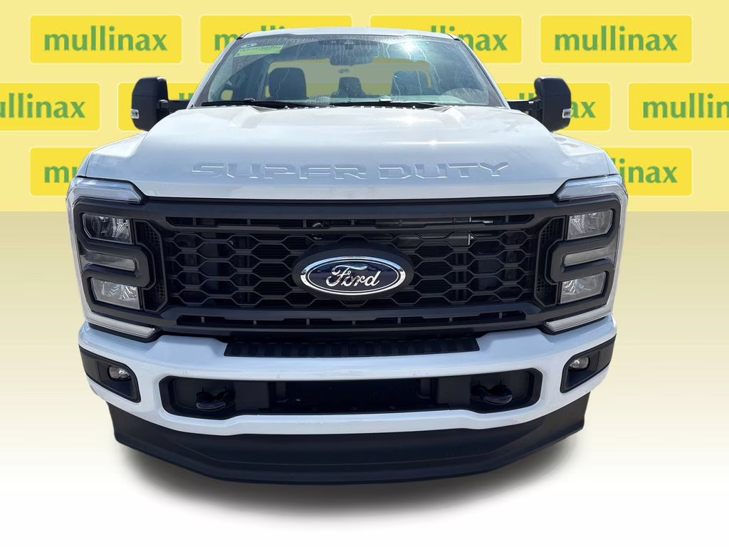 2025 Oxford White Ford Super Duty F-350 SRW STX 4X4 Truck