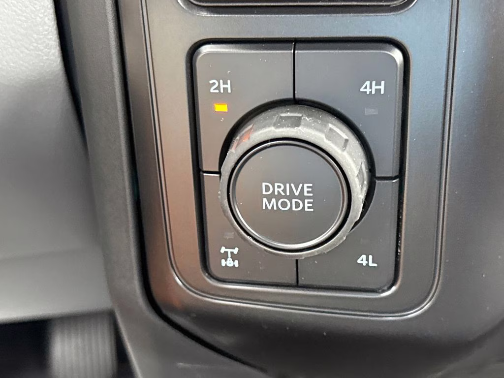 2025 Oxford White Ford Super Duty F-350 SRW STX 4X4 Truck