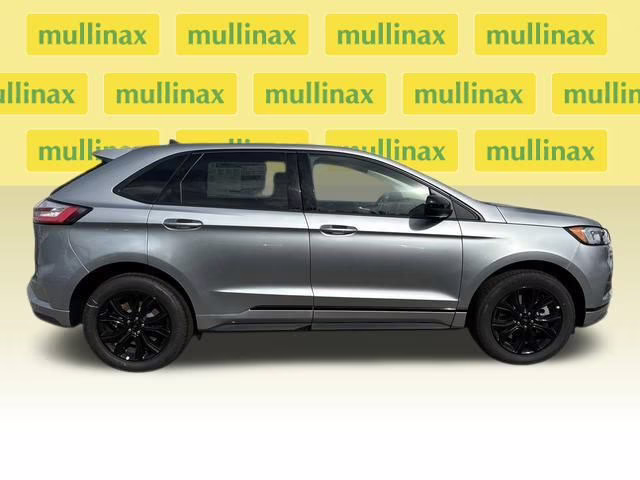 2024 Silver Metallic Ford Edge SE AWD SUV