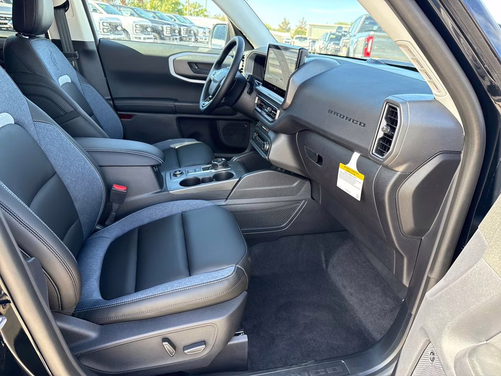 2025 Shadow Black Ford Bronco Sport Outer Banks 4X4 SUV