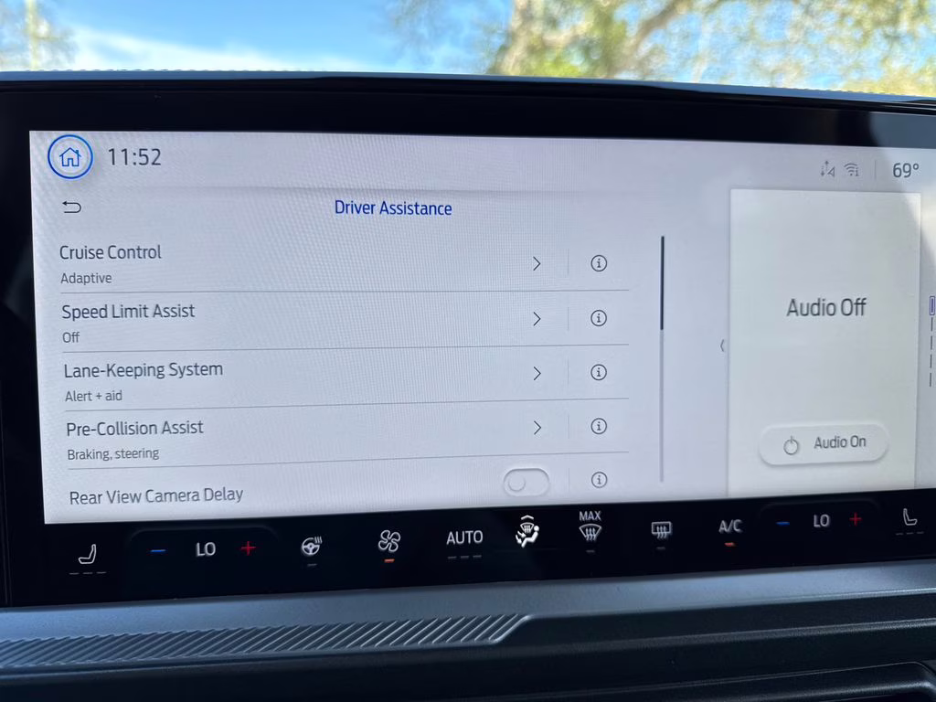 2025 Oxford White Ford Bronco Sport Badlands 4X4 SUV