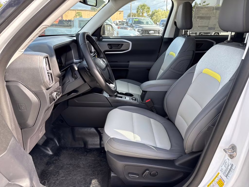 2026 Oxford White Ford Bronco Sport Badlands 4X4 SUV