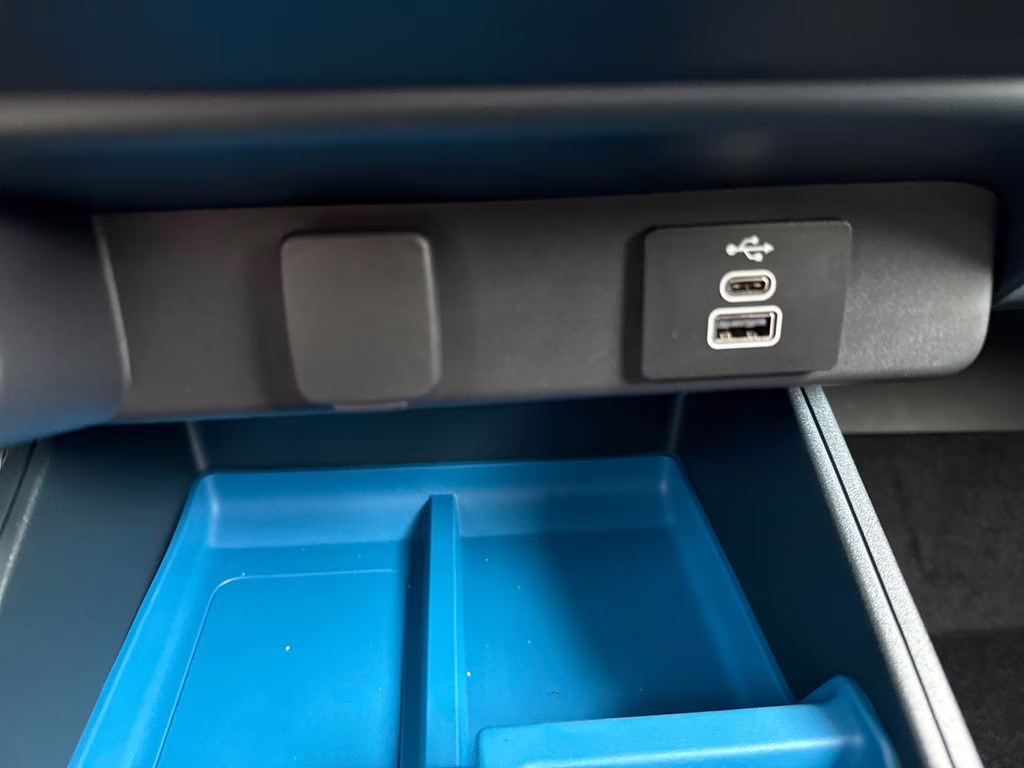 2025 Space White Metallic Ford Maverick XLT AWD Truck