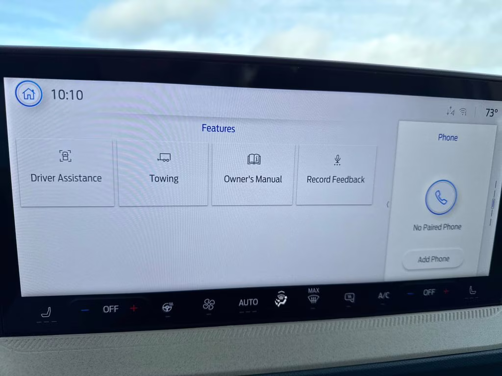 2026 Space White Metallic Ford Maverick Lariat AWD Truck